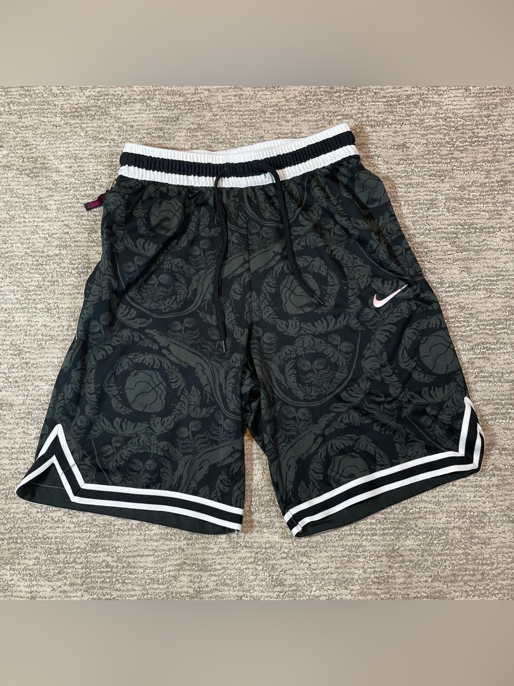 Nike Dri-Fit DNA Exploration Series Printed Basketball Shorts Men’s Small Black